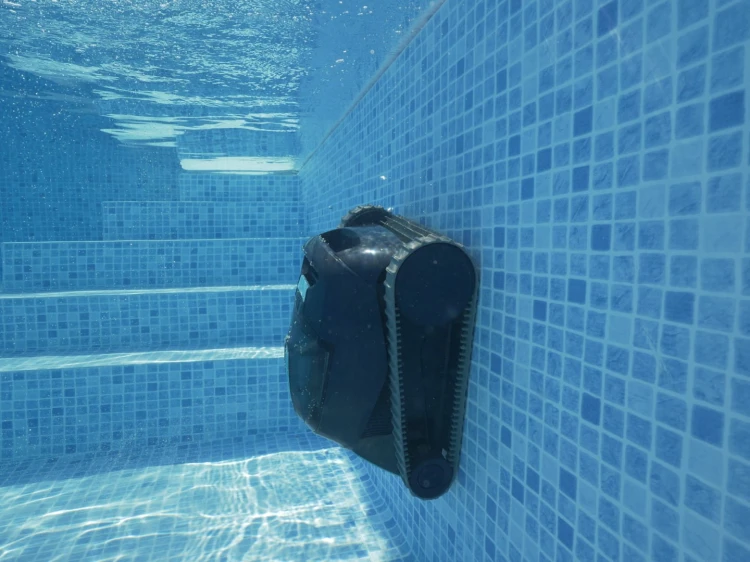 Odkurzacz Basenowy Dolphin Liberty 400 Bezprzewodowy Dno Ściany 11