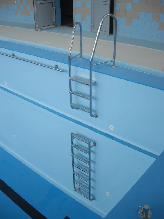 Drabinka Basenowa Public 11