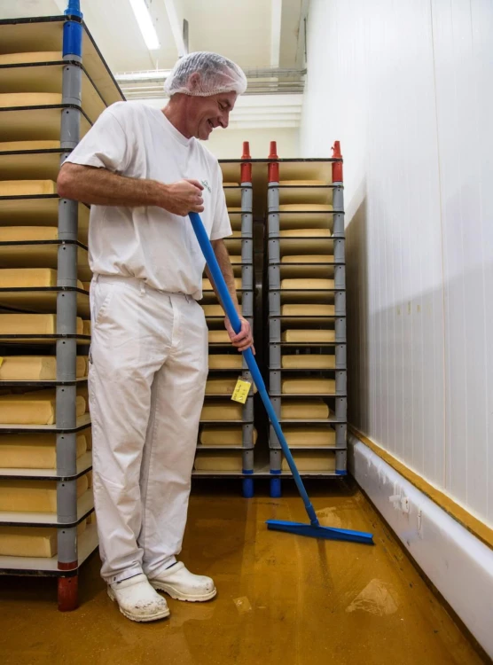 Ściagaczka Do Wody Szatni Prysznica Zgarniacz Basenowy Vikan 13