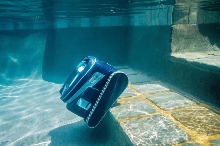 Odkurzacz Basenowy Dolphin Liberty 600 Bezprzewodowy Ściany Schody 1