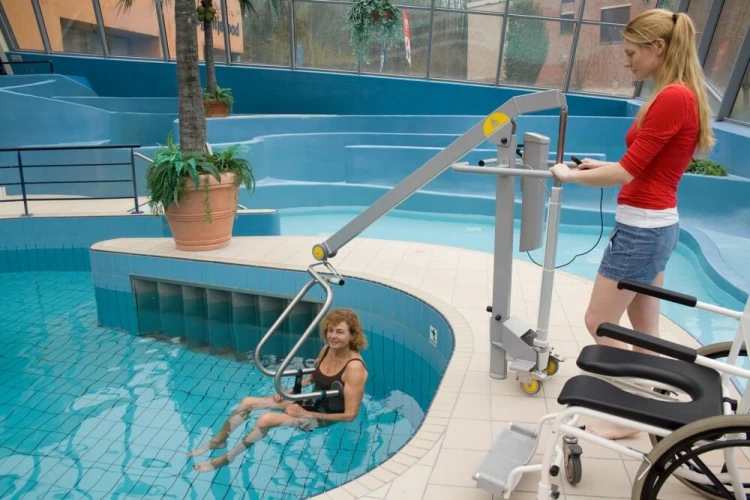 Podnośnik Basenowy Dla Niepełnosprawnych Handi-Move 3200 + Zawiesie Body Support 13