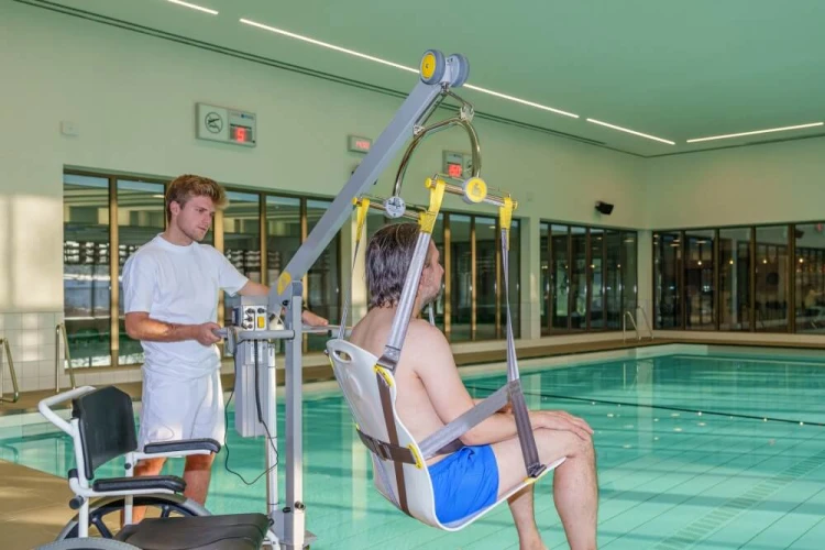 Podnośnik Basenowy Dla Niepełnosprawnych Handi-Move 3200 + Fotel Pool Lift Chair 3620 40
