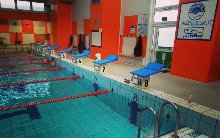 Słupek Basenowy Startowy Niski TORINO Z Belką Do Nogi Zakrocznej 17