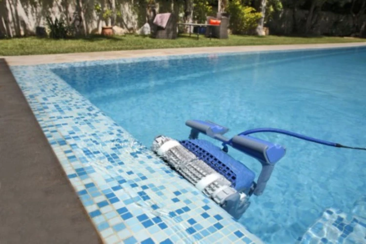 Odkurzacz Basenowy Dolphin M400 Wifi Dno Ściany 2
