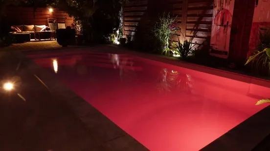 ŻARÓWKA LED RGB Z PILOTEM DO LAMP BASENOWYCH
