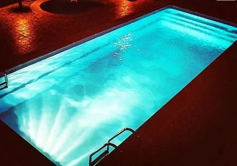 ŻARÓWKA LED RGB Z PILOTEM DO LAMP BASENOWYCH
