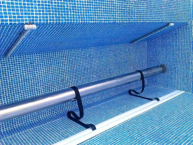 Rolety Basenowe - Żaluzje Rolki Naprowadzające